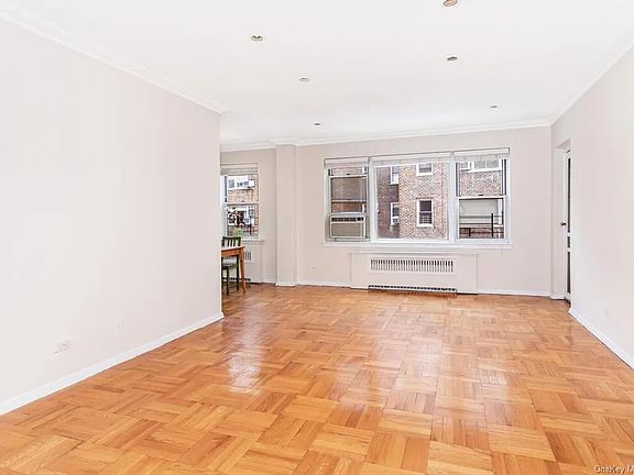 3rd image of 3850 Hudson Manor Ter APT 3FW