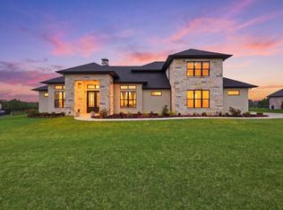 324 Charlie Joseph Dr, Van Alstyne, TX 75495