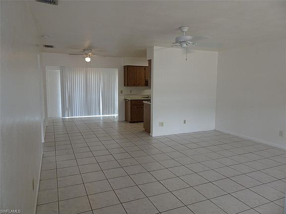 3rd image of 221 Cape Coral Pkwy W