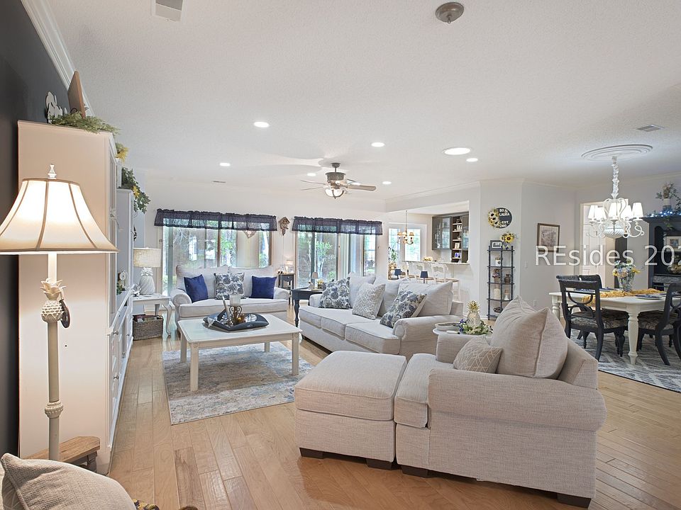 1st image of 179 Hampton Cir