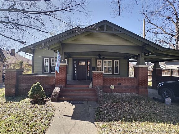 3rd image of 2116 E 18th St