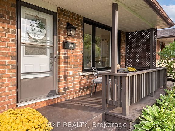 2nd image of 447 Drummerhill Cres
