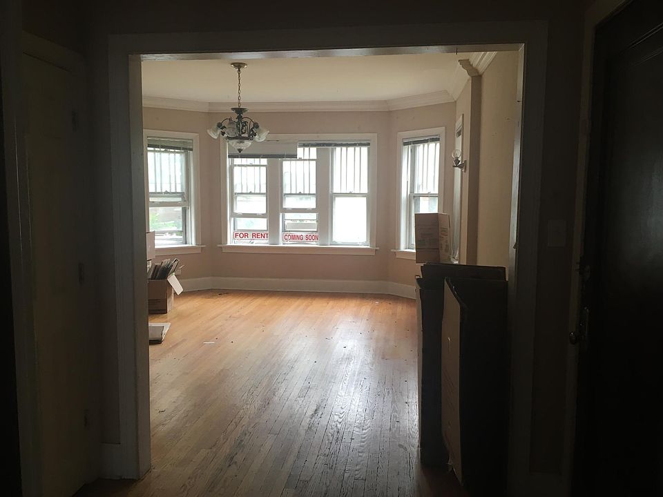 1st image of 2725 W Winnemac Ave #1