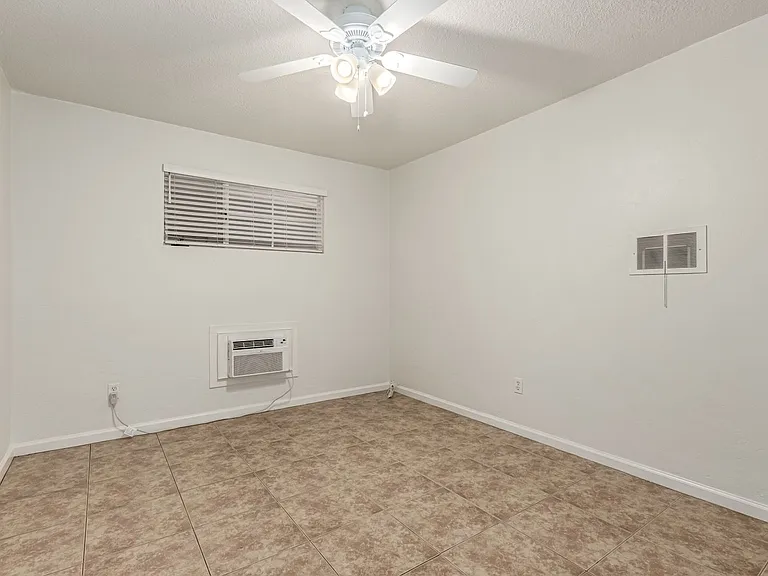 3540 E Montecito Ave — Photo 20