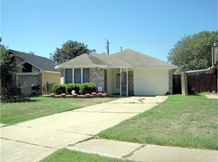 1812 Spruce Dr, Rosenberg, TX 77471