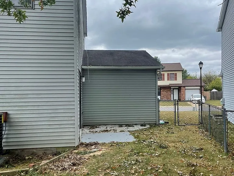 207 Channing Dr — Photo 4