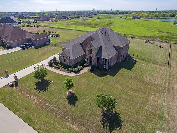 2nd image of 1203 Highland Dr