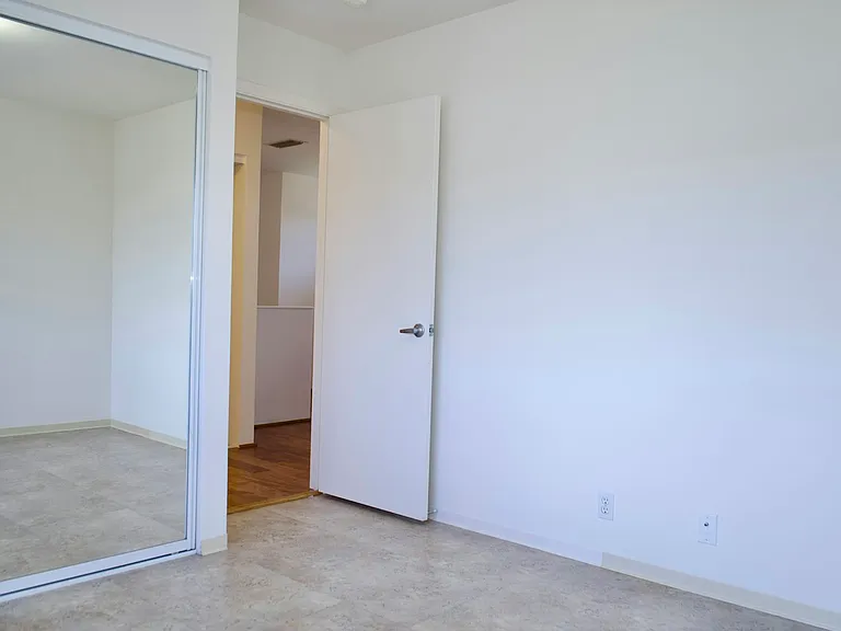 Bedroom 3 - View 2