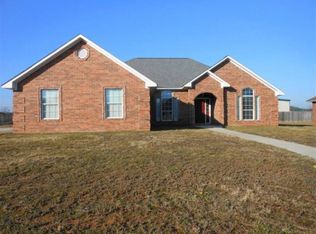 172 Corley Cir, Wake Village, TX 75501