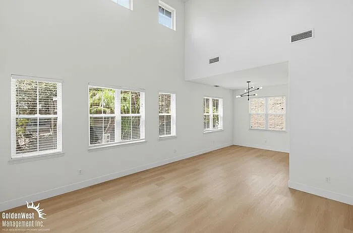 706 Casita Ln — Photo 7