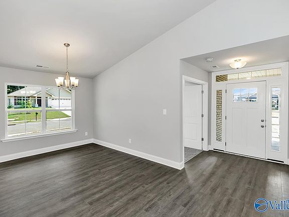5th image of 9200 Eagle Trace Dr SE