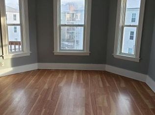 102 Southgate St APT 3, Worcester, MA 01603