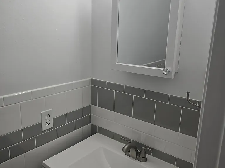 6550 Venture Dr — Photo 26