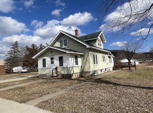 152 N Ohio St, Prairie Du Chien, WI 53821