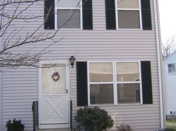 13 Holly Ln, Glastonbury, CT 06033