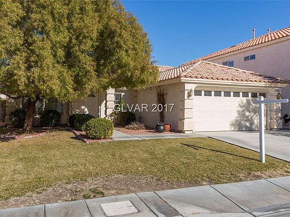 3rd image of 612 Staghorn Pass Ave