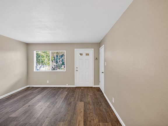 3rd image of 3715 46th Ave #4