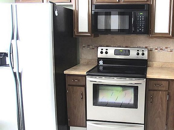 4th image of 14333 Memorial Dr APT 96