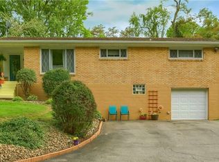 327 Wendt Dr, Coraopolis, PA 15108