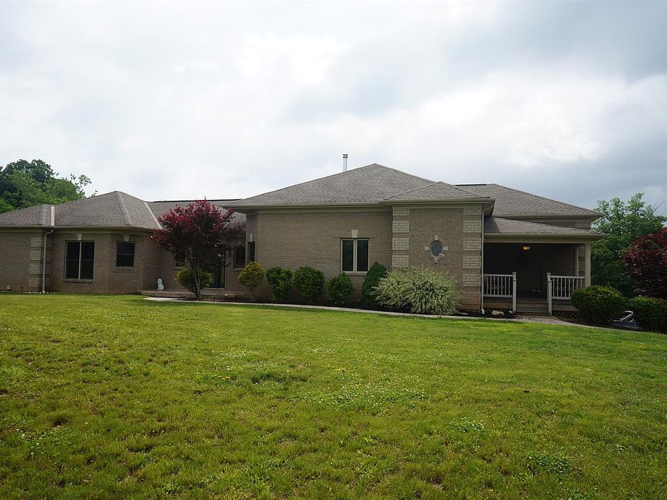 1st image of 3045 Meadowood Ln