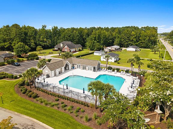 4th image of 871 Callant Dr.