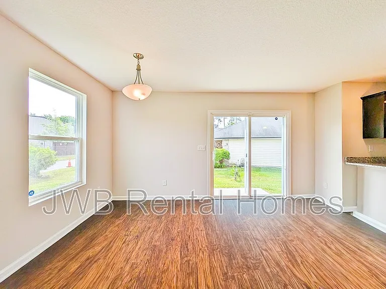 4638 Lenox Ave — Photo 4