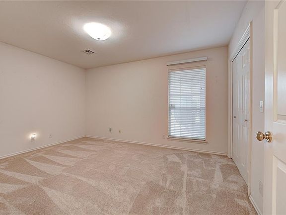5th image of 2429 Glenrock