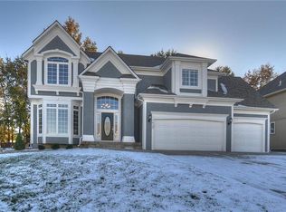 1429 NE Daltons Ridge Dr, Lees Summit, MO 64064