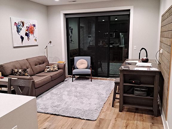 4th image of 3700 N Ashland Ave #203