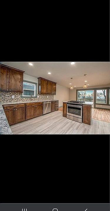 1st image of 661 Old Mill Ln