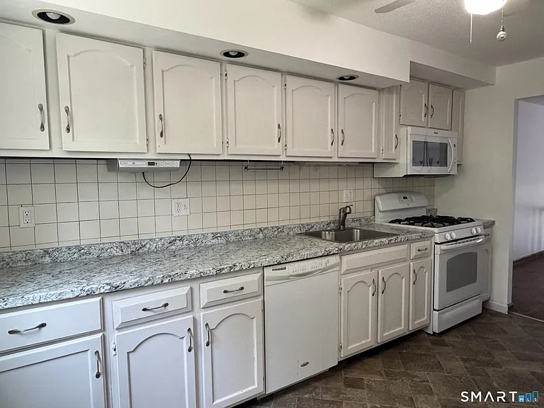 223 Brittany Farms Rd #D — Photo 4