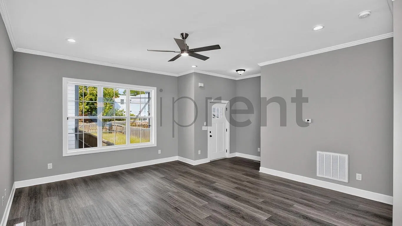 3 bed, 1871 sqft, $2,940 — Photo 4