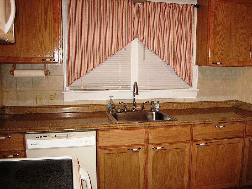 2nd image of 313 Prospect St