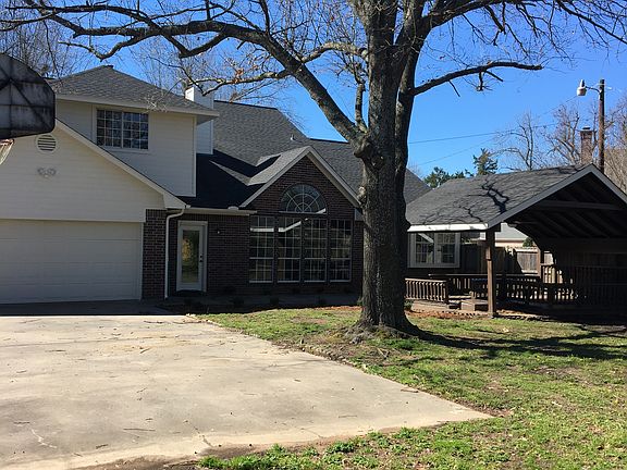 3rd image of 2925 Margaret St