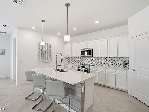 3rd image of 2662 Scarlet Way