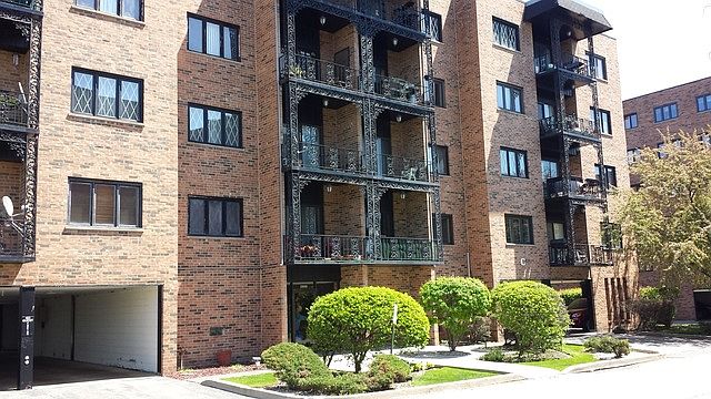 1st image of 9335 Landings Ln Unit 304