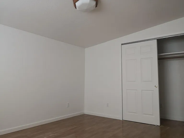 807 Lakehaven Dr — Photo 11