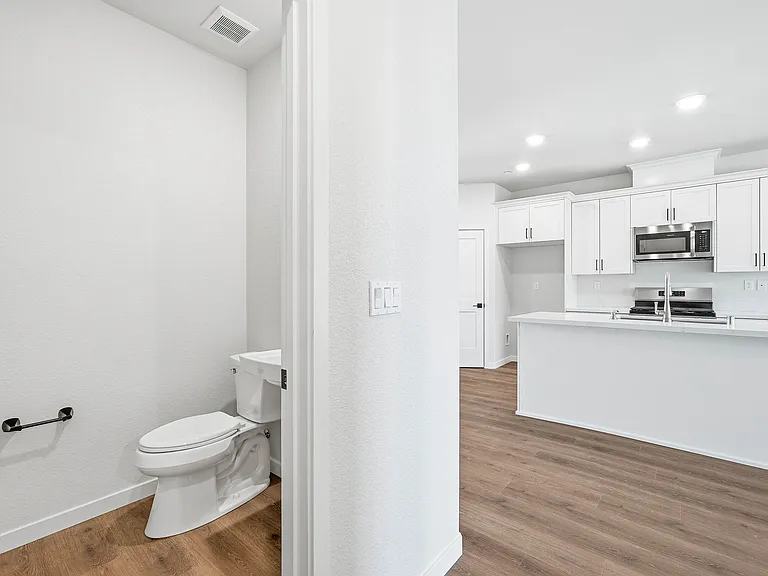 3818 E Commerce Way — Photo 16