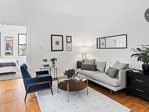 3rd image of 415 Saint Johns Pl APT 4C