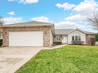 136 Harvest Dr, Dyer, IN 46311