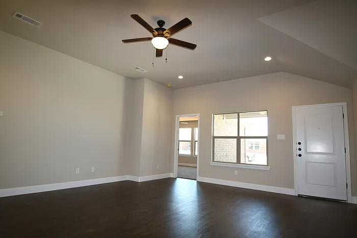 1325 White Sand Dr — Photo 7