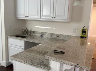 825 8th St, Hermosa Beach, CA 90254