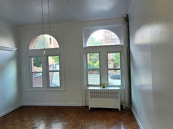 3rd image of 450 W 145th St APT 1