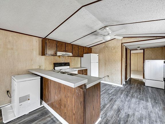 5th image of 2152 Congaree Rd