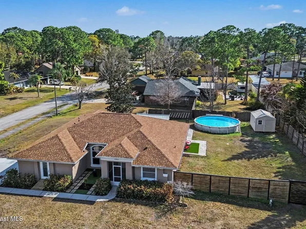 580 Fiedler St NE, Palm Bay, FL 32907