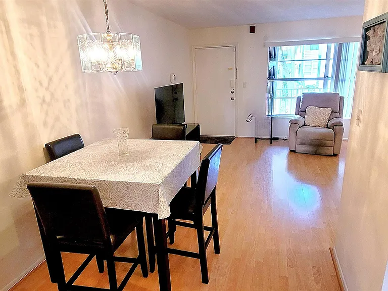 2901 NW 47th Ter #247B — Photo 6