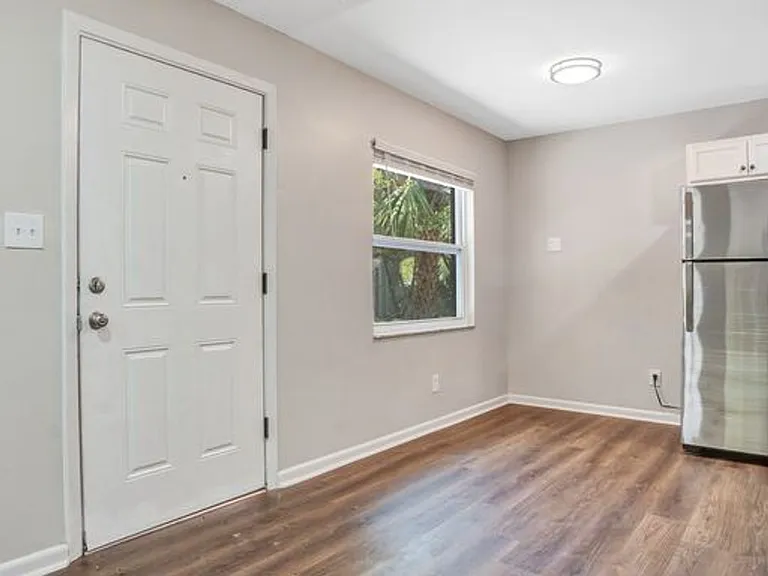526 S Eola Dr — Photo 15