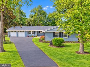 12811 Madeley Ct, Fairfax, VA 22033