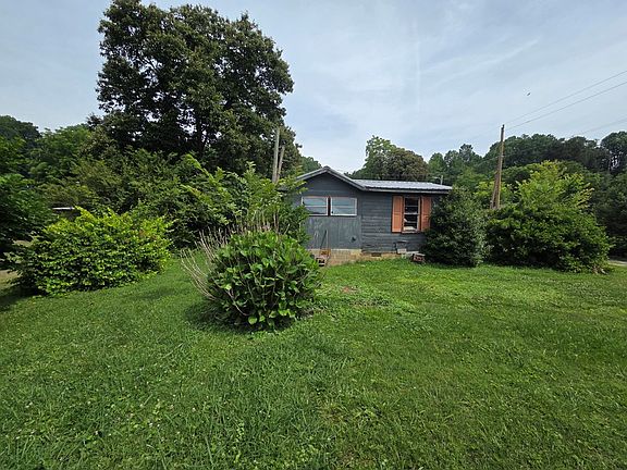 5th image of 172 Harris Cir