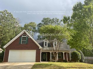 307 Peachtree Cir, Hampton, GA 30228